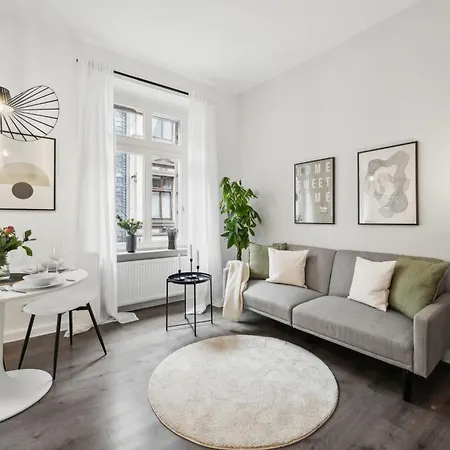 Zentral Wohnen Im Luisenviertel Kueche & Smart-tv Apartmán