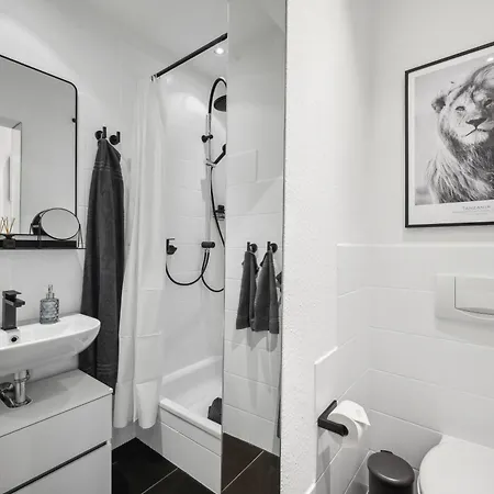 Zentral Wohnen Im Luisenviertel Kueche & Smart-tv Apartmán Wuppertal