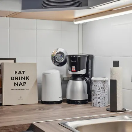 Zentral Wohnen Im Luisenviertel Kueche & Smart-tv Apartmán *